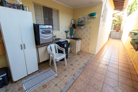 Casa à venda com 465m², 4 quartos e 6 vagas Casa à venda com 465m², 4 quartos e 6 vagasÁREA DE SERVIÇO