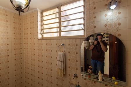 Casa à venda com 465m², 4 quartos e 6 vagas Casa à venda com 465m², 4 quartos e 6 vagasLAVABO