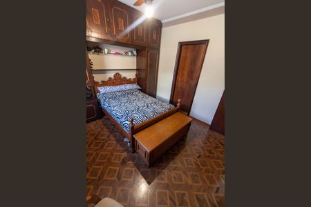 Casa à venda com 465m², 4 quartos e 6 vagas Casa à venda com 465m², 4 quartos e 6 vagasSUITE