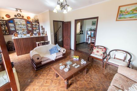 SALA DE ESTAR de casa à venda com 4 quartos, 465m² em Parque São Quirino, Campinas