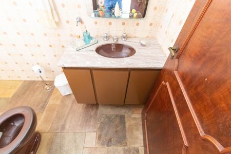 Casa à venda com 465m², 4 quartos e 6 vagas Casa à venda com 465m², 4 quartos e 6 vagasLAVABO