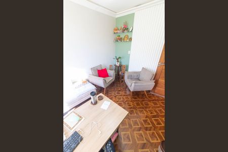 Casa à venda com 465m², 4 quartos e 6 vagas Casa à venda com 465m², 4 quartos e 6 vagasESCRITÓRIO PISO INFERIOR