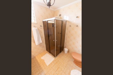 Casa à venda com 465m², 4 quartos e 6 vagas Casa à venda com 465m², 4 quartos e 6 vagasBANHEIRO SOCIAL