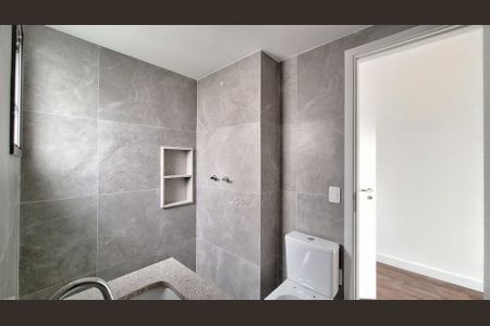 Apartamento à venda com 98m², 3 quartos e 1 vaga Apartamento à venda com 98m², 3 quartos e 1 vagaBanheiro da Suíte