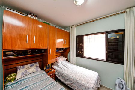 Casa à venda com 2 quartos, 99m² em Jardim Iva, São Paulo