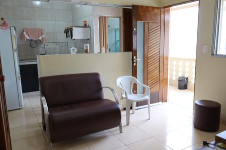 Casa à venda com 156m², 3 quartos e 3 vagasSala 2