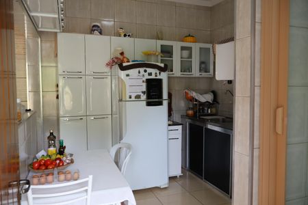 Casa à venda com 156m², 3 quartos e 3 vagasCozinha 2