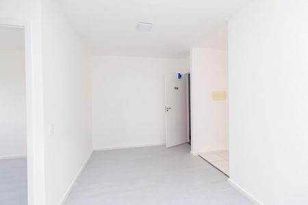 Sala de apartamento para alugar com 2 quartos, 42m² em Fazenda Caguaçu, São Paulo