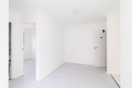 Sala de apartamento para alugar com 2 quartos, 42m² em Fazenda Caguaçu, São Paulo