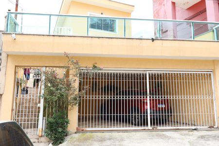 Casa para alugar com 180m², 3 quartos e 2 vagasFachada