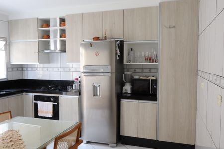 Casa para alugar com 180m², 3 quartos e 2 vagasCozinha