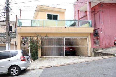Casa para alugar com 180m², 3 quartos e 2 vagasFachada