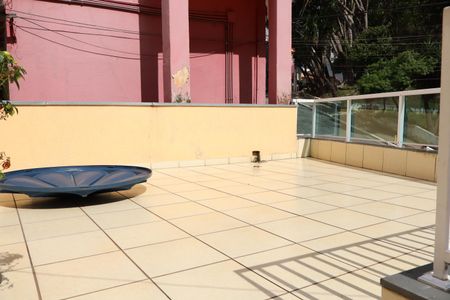 Varanda de casa para alugar com 3 quartos, 180m² em Vila Sao Domingos, São Paulo