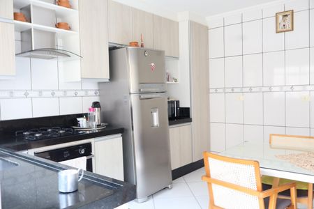 Casa para alugar com 180m², 3 quartos e 2 vagasCozinha