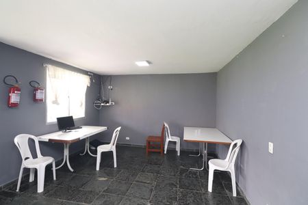 Apartamento para alugar com 50m², 2 quartos e 1 vaga Apartamento para alugar com 50m², 2 quartos e 1 vagaÁrea comum - Salão de festas