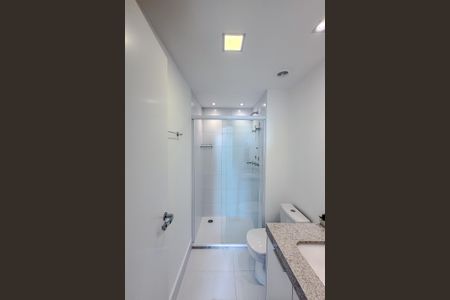 Banheiro de kitnet/studio para alugar com 1 quarto, 34m² em Vila Mariana, São Paulo
