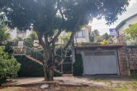 Casa para alugar com 304m², 5 quartos e sem vagaFachada