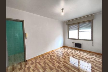 Sala  de apartamento para alugar com 2 quartos, 74m² em São Sebastião, Porto Alegre