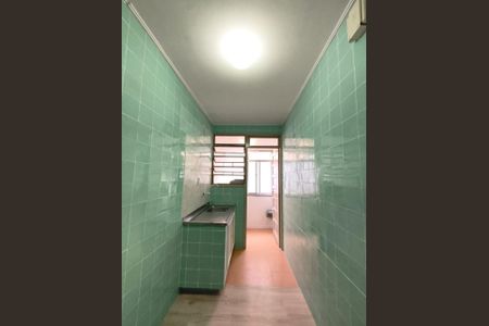 Cozinha  de apartamento para alugar com 2 quartos, 74m² em São Sebastião, Porto Alegre