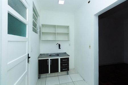 Cozinha  de apartamento para alugar com 2 quartos, 51m² em Mont’Serrat, Porto Alegre