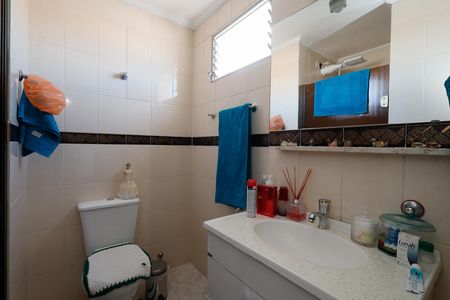 Apartamento para alugar com 82m², 2 quartos e 1 vaga Apartamento para alugar com 82m², 2 quartos e 1 vagaBanheiro da Suíte 1