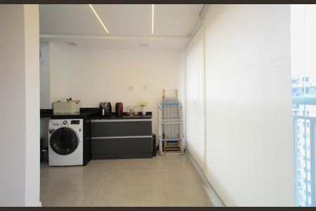 Sala/Varanda de apartamento à venda com 2 quartos, 67m² em Vila Andrade, São Paulo