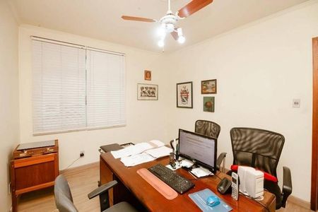 Casa para alugar com 580m², 4 quartos e 6 vagasQuarto 4 