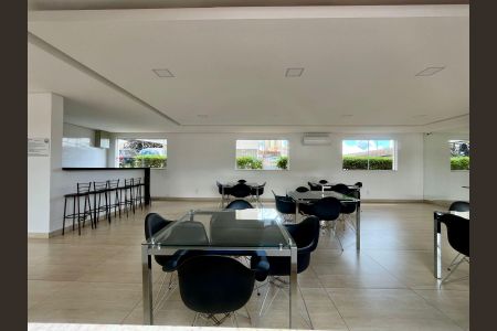 Apartamento para alugar com 42m², 2 quartos e 1 vaga Apartamento para alugar com 42m², 2 quartos e 1 vagaÁrea comum - Salão de festas