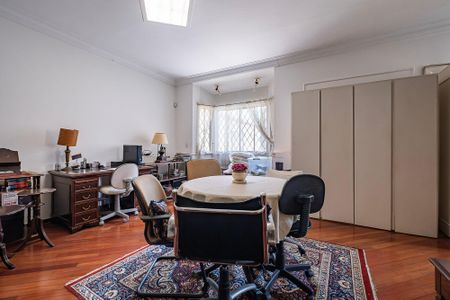 Casa à venda com 400m², 4 quartos e 4 vagas Casa à venda com 400m², 4 quartos e 4 vagasSuíte 2