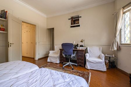 Casa à venda com 400m², 4 quartos e 4 vagas Casa à venda com 400m², 4 quartos e 4 vagasSuíte 1