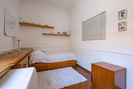 Casa à venda com 400m², 4 quartos e 4 vagas Casa à venda com 400m², 4 quartos e 4 vagasQuarto 3