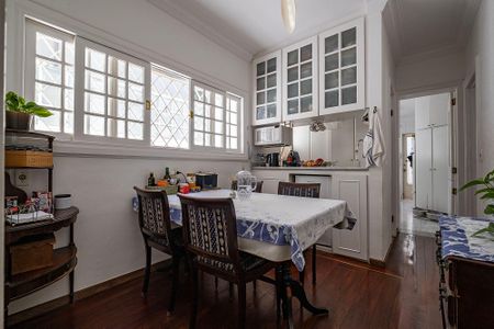 Casa à venda com 400m², 4 quartos e 4 vagas Casa à venda com 400m², 4 quartos e 4 vagasCozinha - Copa