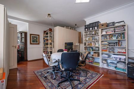 Casa à venda com 400m², 4 quartos e 4 vagas Casa à venda com 400m², 4 quartos e 4 vagasSuíte 2