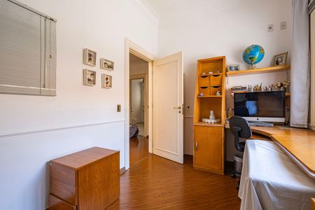 Casa à venda com 400m², 4 quartos e 4 vagas Casa à venda com 400m², 4 quartos e 4 vagasQuarto 3