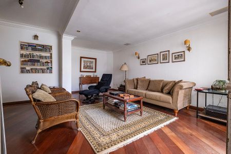 Casa à venda com 400m², 4 quartos e 4 vagas Casa à venda com 400m², 4 quartos e 4 vagasSala 3