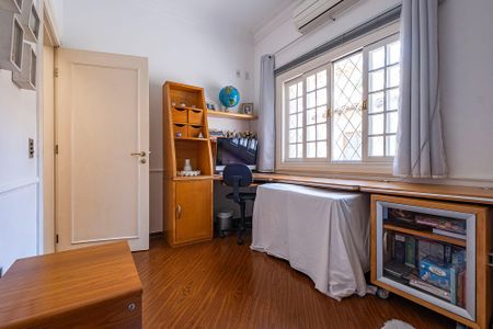 Casa à venda com 400m², 4 quartos e 4 vagas Casa à venda com 400m², 4 quartos e 4 vagasQuarto 3