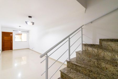 Sala de casa para alugar com 2 quartos, 130m² em Vila Sao Rafael, Guarulhos