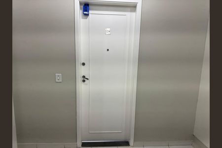 Apartamento para alugar com 45m², 2 quartos e 1 vagaLockBox