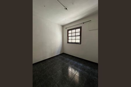 Casa à venda com 321m², 5 quartos e 3 vagas Casa à venda com 321m², 5 quartos e 3 vagasQuarto