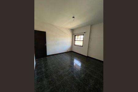 Casa à venda com 321m², 5 quartos e 3 vagas Casa à venda com 321m², 5 quartos e 3 vagasQuarto