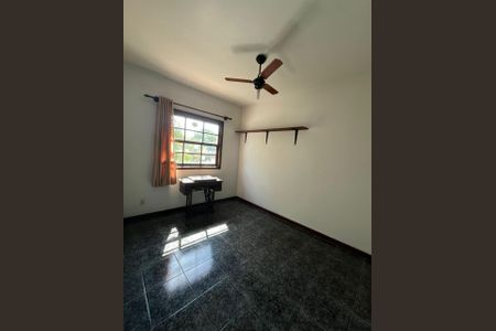 Quarto de casa à venda com 5 quartos, 321m² em Curicica, Rio de Janeiro