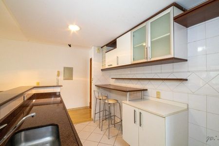 Cozinha de apartamento para alugar com 3 quartos, 102m² em Tristeza, Porto Alegre