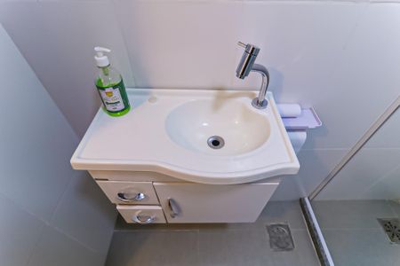 Apartamento para alugar com 47m², 2 quartos e sem vaga Apartamento para alugar com 47m², 2 quartos e sem vagaBanheiro