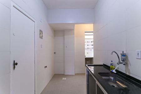 Apartamento para alugar com 47m², 2 quartos e sem vaga Apartamento para alugar com 47m², 2 quartos e sem vagaCozinha e Área de Serviço