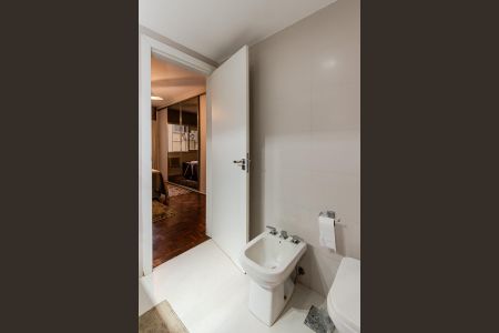 Apartamento à venda com 172m², 3 quartos e 1 vagaBanheiro da Suíte