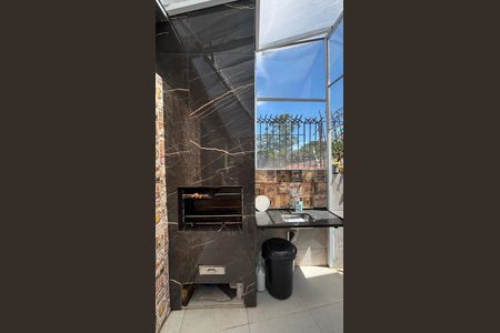 Casa para alugar com 80m², 3 quartos e 1 vagaQuintal - Garagem