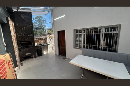 Casa para alugar com 80m², 3 quartos e 1 vagaQuintal - Garagem