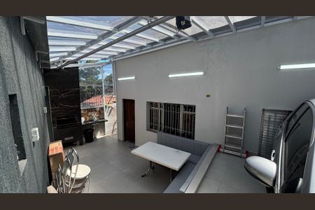 Casa para alugar com 80m², 3 quartos e 1 vagaQuintal - Garagem
