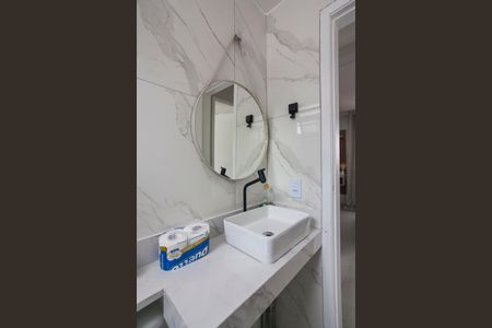 Apartamento para alugar com 55m², 2 quartos e 1 vaga Apartamento para alugar com 55m², 2 quartos e 1 vagaBanheiro