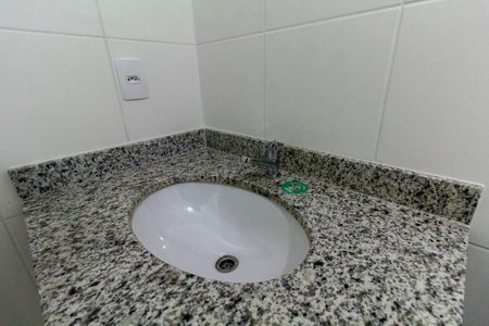 Apartamento para alugar com 74m², 2 quartos e 1 vaga Apartamento para alugar com 74m², 2 quartos e 1 vagaBanheiro 2